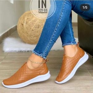 Scarpe casual di grandi dimensioni da donna in stile europeo e americano di punta quadrata viscosa viscosa commercio estero