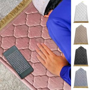 Klękanie wytłaczające dywany podłogowe flanela modlitewna Mata Kult Ket Ket Kult Dift Ramadan Dift Non-Slip Soft Portable Travel Modlitwa dywan 240327
