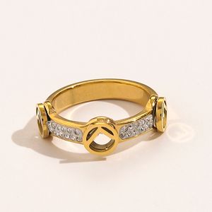 Kingly Designer Brand podwójne litery Pierścień Gold f Stalowa stal nierdzewna pierścionki Zespół Kryształowy Rhinestone Fashion Women Men Mężczyznę Wedding Biżuteria Prezenty Rozmiar 6 7 8 9