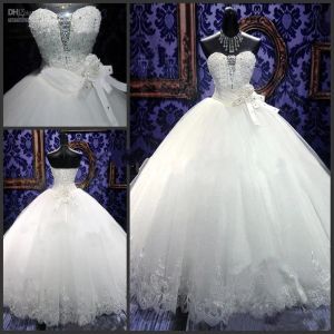 ドレス最新のウェディングドレスボールガウン恋人の床の長さの白いチュールラインストーン本物のサンプルのキラキラウェディングドレス