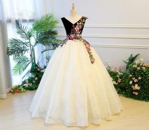 2020 New Arrival Beaded Embroidery Quinceanera Dresses Ball Gown Cheap Corset Long Prom Dresses Debutante Party Gowns 15 Years Dre1216622