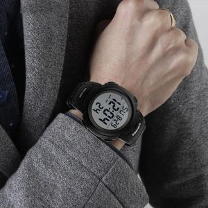 Zegarek skmei męskie zegarki sportowe wodoodporne moda digital Data data Noctilucent Light Military Stopwatch Mężczyźni na świeżym powietrzu