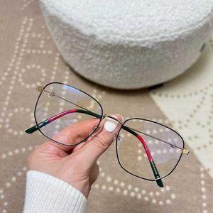 高品質のファッショナブルなサングラス10％オフ高級デザイナーNew Men's and Women's Sungrasses 20％Mirror Glasses Box Plain Face Ni Same Anti Blue Light