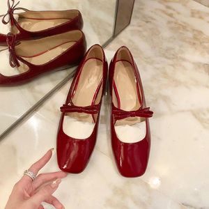 Buty swobodne Mary Janes Women Cute Balet Flats Flats Slip on Ballerina Fashion Ladies Dress Chaussure Femme Big Size 43