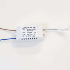 16-36W tavan ızgara lambası özel LED sürücü güç doğrultucu Bir tahrikli üç adaptör AC220V izole edici olmayan transformatör