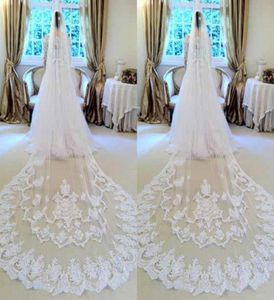 Maßgeschneiderte weiße Spitze Hochzeitsschleier 2016 von Eifflebride mit verziertem Applikat etwa 3 Meter Kathedrale Long Bridal 3751119