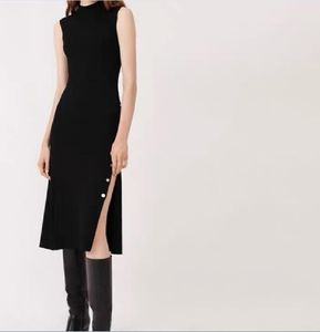 2024新気質Maje Commuter Black Sthread Metal Single Breched Knittedleeveless Temperament Dress Women's Celebrity Style Long Dress