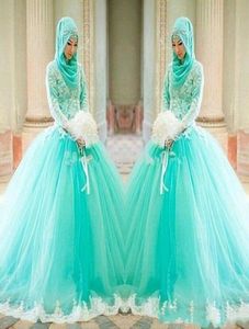 Charmig mintgrön färgglada muslimska billiga bröllopsklänningar 2019 High Neck White Applique Lace White Sweep Train långa ärmar Bridal6932826