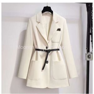 Designers green suit jacket for womens spring and autumn 2023 new niche design no iron early spring high-end suit top