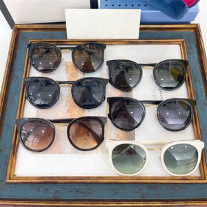 Óculos de sol da moda de alta qualidade Designer de luxo masculino, óculos de sol femininos, estilo clássico de copos de sol redondos de sol da rede feminina vermelha