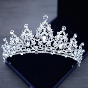 Köpüklü Bling Kristal Başlıklar Rhinestone Süslenmiş Gelin Taç Yeni Tasarım Gelin Tiaras Tiaras Aksesuarları Zincir Kafa Bandı Saç Aksesuarları Takılar