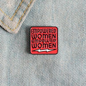 Kvinnor Power Emalj Pin Custom Feminism Kön Equality Badge Brooch Bag kläder LAPEL PIN Fashion Jewelry Gift for Woman Friends