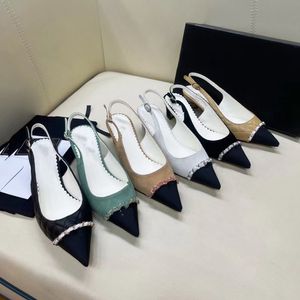 Płaskie sandały na płótnie, designerskie kapcie, luksusowe jakość, czarno-białe letnie kapcie, rozmiary 35-42 roszki do palców w kształcie migdałów