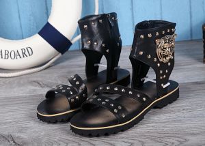 صندل أحذية غير رسمية بارد شاطئ الصنادل أحذية للذكور الصيفية الصيفية أحذية الصندل الأسود الكامل من الجلد البقر الأصلي