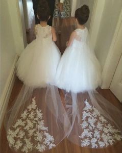 Abiti 2015 Pinterest Hot Flower Girl Dresses APPLICI FORNO CHEER BECCHE WATTEAU Long Train Girl Gowns Abito da pavimento Lunghezza adorabile Princip