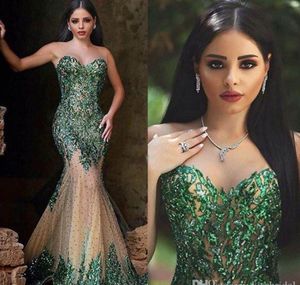 2016 Sexig Dark Emerald Green Sequined Mermaid Evening Dresses Sweetheart Zipper Back Pärled Chapel Train Arabic Prom Evening D1178694