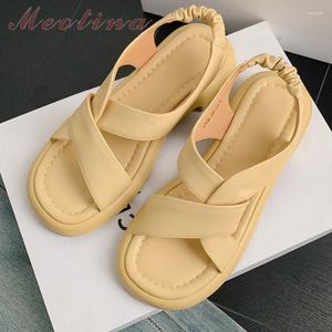 Kleiderschuhe Meotina Frauen echte Ledersandalen rund Zehen flachform dicke Mid -Heels Schaffell Dame Mode lässige Sommer gelbe Beige