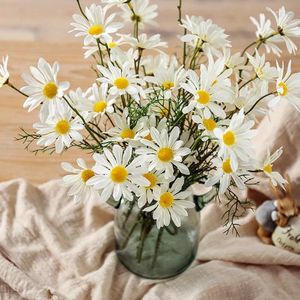 Decorative Flowers Small Daisies Chrysanthemum Artificial Plants Bonsai Home Garden Office Pography Decoration Props Simulation Flower