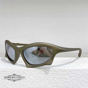 2024 najlepsi projektanci Nowe luksusowe okulary przeciwsłoneczne Męskie czerwono z netto z okiem kota futurystyczne okulary przeciwsłoneczne kobiety BB0229