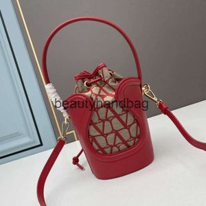 Valentine Single Purse 2023 Lady Cowhide Bag Shoulder Printed Bags Bucket Designer Cylindrical Diagonal for Cross Fortune Small Hm7m