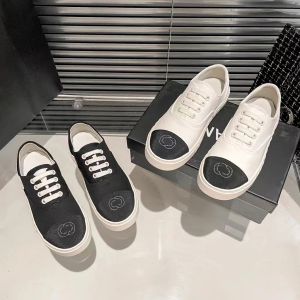 Kanał Espadrille Preppy Style Tennis Mężczyźni kobiety spacery buty na wędrówkę niska motorowe lato czarny biały moda Basketball Canvas Lady Flat Casual Shut Sneaker Box