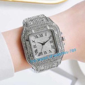 Нарученные часы роскошные мойссанит со льготыми часы хип -хоп обрушиваются на запястье из нержавеющей стали Unisex Diamond Watch