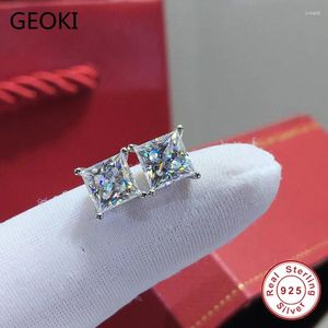 Orecchini per borchie Geoki 925 Sterling Sterling Passato Test di diamante Totale 1-2 CT Cut perfetto D Dia quadrato VVS1 Moissanite per donne