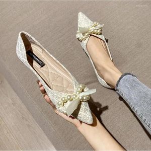 Casual Shoes Women's Spring Autumn Flats Ladies Female Korean Fashion Shallow Bekväm Pearl Flat Shoe Stor storlek 41 42 43