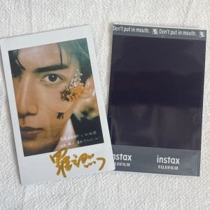 カードluo yunxi月の終わりまでサイン入りの3インチ写真は、クラスメートや友人向けの印刷された誕生日プレゼントではありません