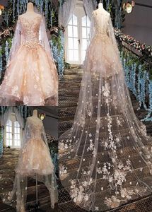 Niesamowita puszysta sukienka do domu z owiniętą klejnotami w kwiatowa koronkowa aplikacja Krótka sukienka na bal
