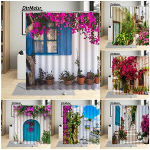 Duschgardiner mediterranean street blommor gardin blå trä dörr fönster vita vägg växter natur landskap trädgård badrumsdekor