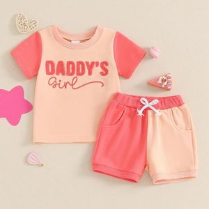 Kläderuppsättningar Suefunskry Baby Boys Girls Summer Outfits Fuzzy Letter broderad kontrast Färg Kort ärm T-shirts Toppar och Shorts 2st