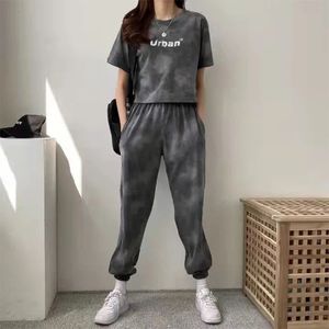 Mulheres conjuntos de roupas curtas T-shirtpant 2pcs 2024 Summer camuflage tinge tinge liew tops sports sports casuais 240329