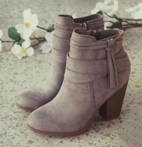 Ladies Boot Winter Flock Plush Theple Nonslip модная повязка модная повязка кросс -завязанные женские короткие сапоги женские ботиль