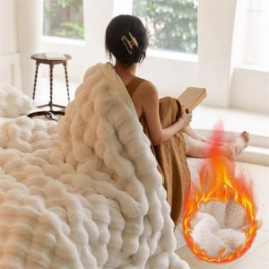Blankets 70-200cm Flannel Imitation Fur Blanket For Winter Warmth Super Comfortable Bed High-End Warm Sofa