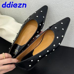 Casual Shoes Fashion Bling Flats Ladies Mary Janes Rhinestones Kobieta spiczaste palce Balet Balet dla kobiety