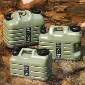 Vattenflaskor Camping Dricker hink inhemsk förvaring utomhus med kranar med hög kapacitet containrar dricker kök