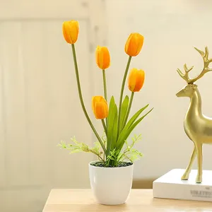 Flores decorativas Bonsai artificial Tulipa falsa em vasos de flores Arranjo Planta Ornamentos da sala Decoração de mesa para casa