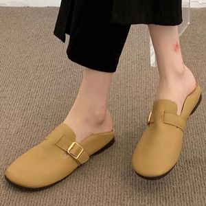 Sapatos casuais para mulheres 2024 Primavera e outono feminino feminino de cor sólida redonda de pé simples uma palavra fivela zapatillas de mujer