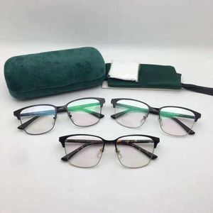 2024 10% rabatt på lyxdesigner Nya herr- och kvinnors solglasögon 20% rabatt på Yang Yangs glasögon Fashion Business Frame Glasses GG0756OA Högkvalitativ ögonbryn