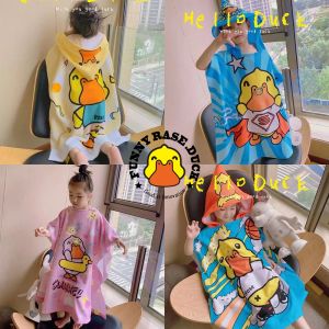 Accessoires Kinder Bademantische Jungen Mädchen Badetücher Großes Strandtuch Kapuze Surf Poncho Cartoon Kinder Ente Schwimmhandtuch Pool Accessoire