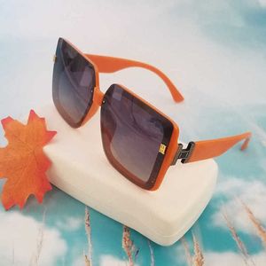 Designer de luxo de alta qualidade New Xiaoma HD Polarized personalizada Moda Sunglasses Sale 9136 Na sala de transmissão ao vivo