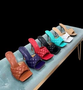 2021 مصمم نساء Lido Sandals مثير شريحة جلدية مغطاة الخنجر الكعب السيدات الصيفية Summer Slippers أعلى حجم كبير مع Box788132