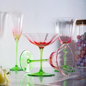 Weingläser Jinyoujia-Hand-Made-Kristall Ultra dünnes Glas Lotus Blumenmuster Goblets Champagner Martini Französisch Vintage