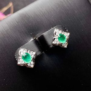 Earrings New Style Women Earring Charming Green Emerald Earrings Women Jewelry Natural Gem Stud Earring Real Sier Gift Birthstone