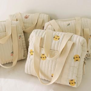 Depolama Çantaları Büyük Kapasiteli Kore Omuz Tavaları Hayvan Baskı Fermuarı Alan Aksesuarları Moda Kadın Bebek Bezi Mumya Çantası Organizatör