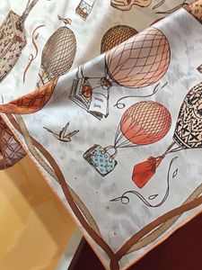 Moda Tasarımcı İpek Eşarp Lüks Eşarp Klasik Bahar Eşarpları Yumuşak Yüksek Kaliteli Lady Shawl Çift Taraflı Eşarplar Üst Lüks Eşarp