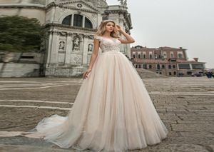 Bella manica da sposa di champagne aline con manica con cappuccio in alto con abiti da sposa in tulle da scoop illusione con bottoni nuovi stil3009899