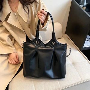 Halılar 2024 Kadınlar için yüksek kaliteli deri tote çantalar moda cüzdanlar ve çanta tasarımcısı crossbody çanta habercisi büyük el çantası