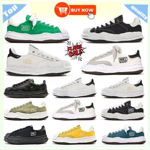 Designer shoes Men Women Designer Casual Shoes Low Top Leather White Black Dust Cargo Clear Brown Desert Grey Mens Womens Outdoor Trainers